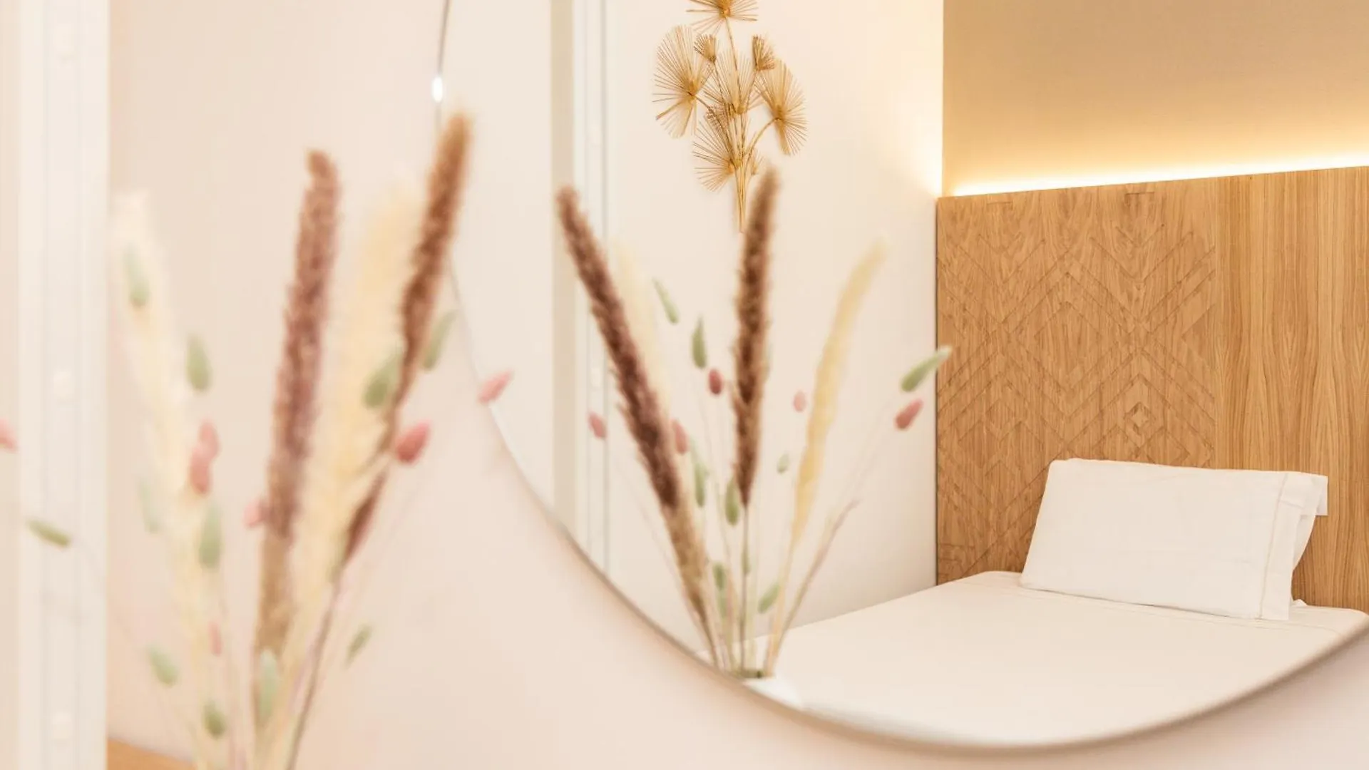 Aras Hotel Boutique Villasimius 3*,